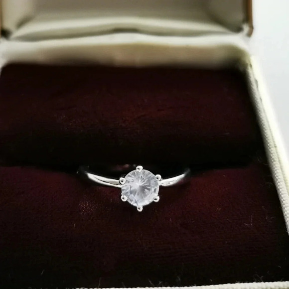925 solitaire ring - Picture 3 of 4